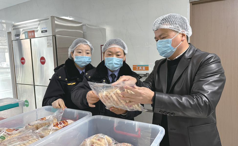 全力護(hù)航師生“舌尖上的安全”