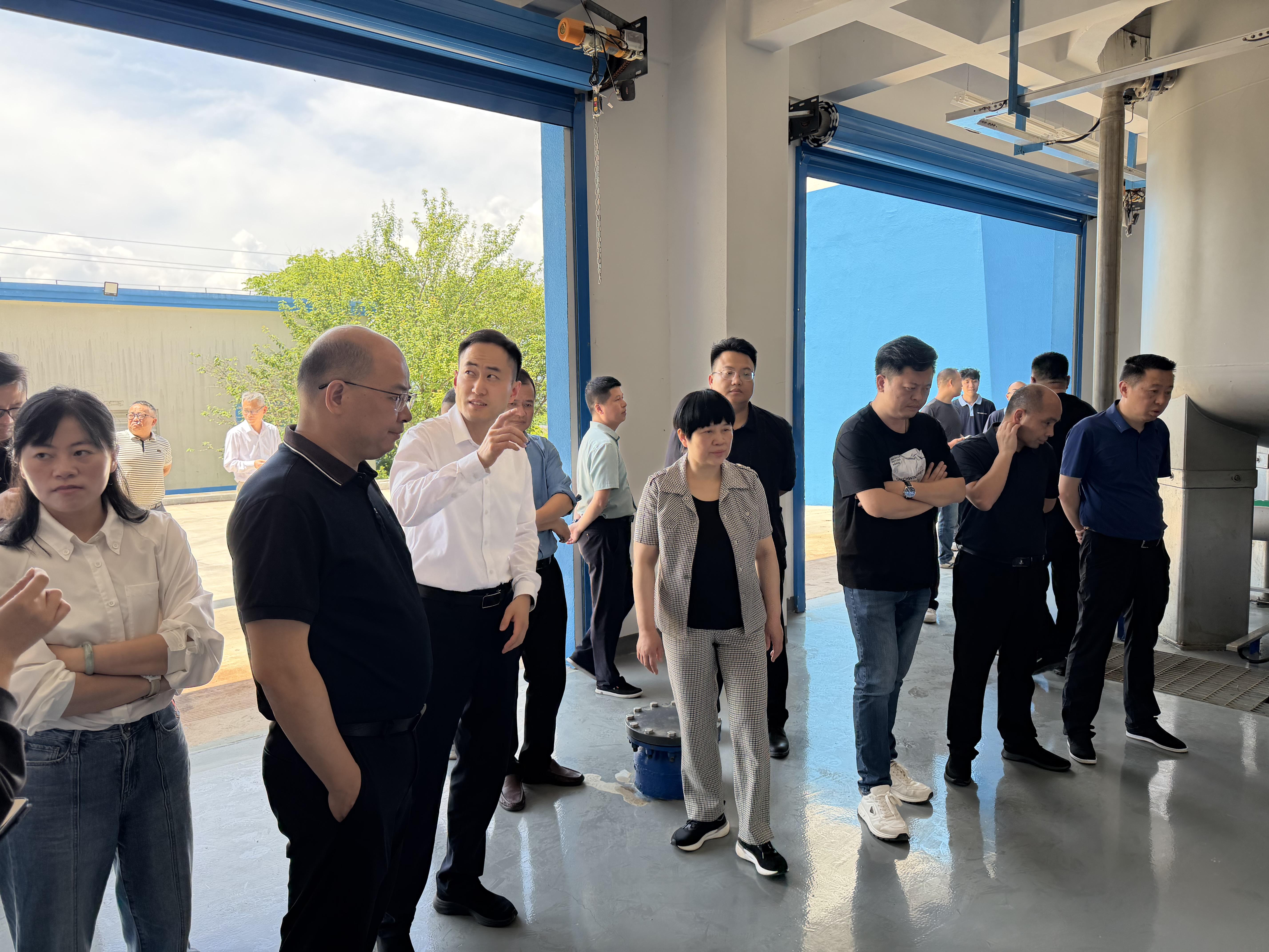 江西撫州市考察團赴浙江新昌交流農村供水建設管理工作